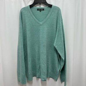 Green v neck sweater